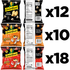 Smartfood primer plano del recubrimiento de White Cheddar que resalta sabor cremoso