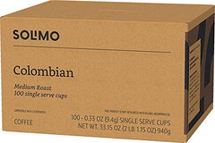 Solimo cápsula junto a taza para comparar tamaño y porción práctica