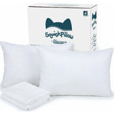SquishPillow frente y empaque mostrando dos almohadas SquishPillow con aspecto acogedor
