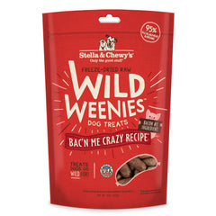 Stella & Chewy's envase frontal Wild Weenies Bacon mostrando diseño y beneficio práctico
