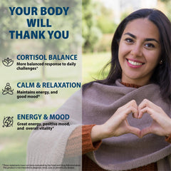 StrongVit persona tomando cápsula por la noche para mejor descanso