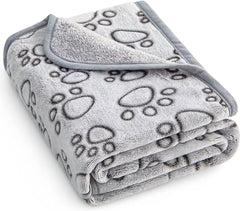 Stuffed manta frontal gris mostrando tamaño y diseño, cómoda y protectora