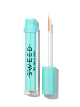 Sweed Lashes empaque frontal mostrando tamaño compacto y diseño profesional