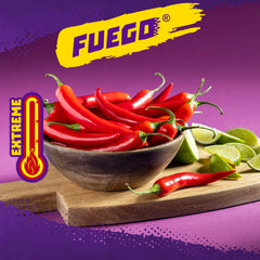 Takis mini comparada en mano para mostrar tamaño portátil