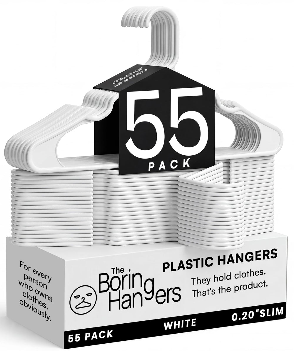The Boring Hangers paquete frontal mostrando 55 perchas blancas y ahorro de espacio