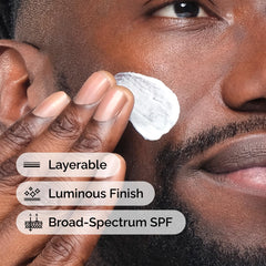 The Ordinary aplicación del producto en rostro, acabado sin brillo pesado