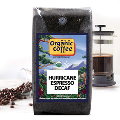 Taza de espresso hecha con Hurricane Espresso Decaf mostrando crema y sabor intenso