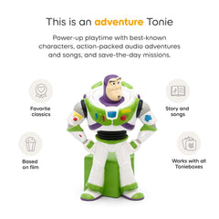 Tonies Buzz Lightyear junto a juguete para comparar tamaño y manejo infantil