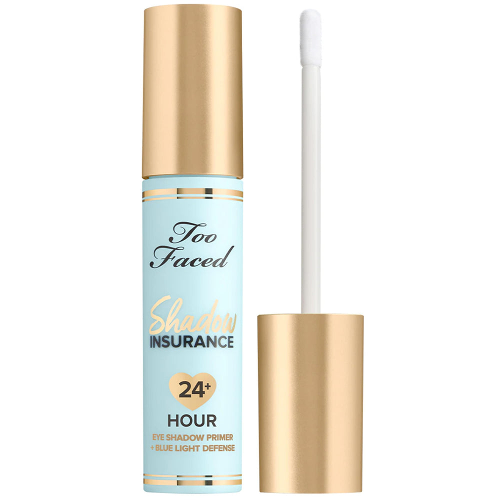 Too Faced frente del empaque mostrando el envase y beneficio de fijación