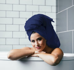 Towel and Linen Mart toalla en uso en baño, secado efectivo