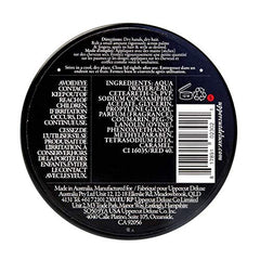 UPPERCUT DELUXE open texture on palm illustrating easy workability benefit