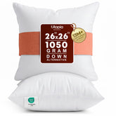 Utopia Bedding vista frontal del pack de dos cojines con aspecto mullido