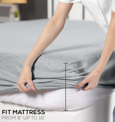 Utopia Bedding sábana ajustada colocada en un colchón Queen demostrando ajuste perfecto