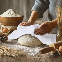 Utopia Kitchen colando queso con toalla, uso alimentario seguro