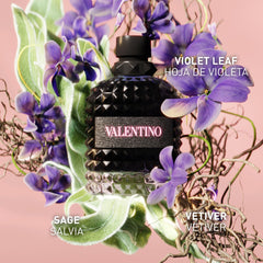 Valentino tapa detalle que resalta acabado premium y protección del spray