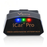 Vgate iCar Pro frente conector OBD2 mostrando inserción segura