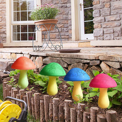 Viewpick hongo instalado en macizo junto a flores para resaltar jardinería