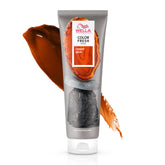Wella Professionals caja y tubo de Color Fresh Mask mostrando uso rápido