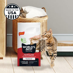 World's Best Cat Litter comparación de tamaño del saco de 15 lb para escala