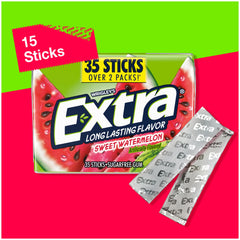 WRIGLEY'S EXTRA caja abierta en manos para destacar portabilidad y uso fácil