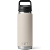 YETI Rambler frente Cape Taupe mostrando diseño duradero