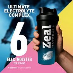 Zeal Naturals bebida mezclada en vaso demostrando disolución sin grumos