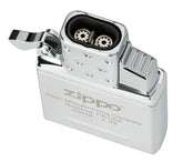 Zippo insert frontal en caja mostrando diseño y ajuste perfecto Zippo, fácil instalación