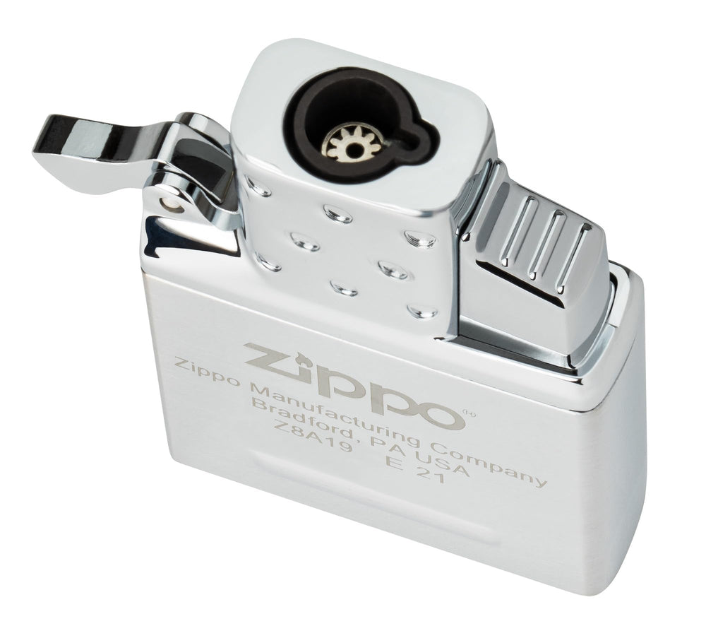 Zippo insert Single Torch frontal mostrando diseño y encaje perfecto