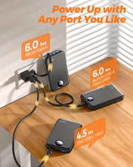 Zmmyuluo power bank en mano para comparar escala y facilitar transporte diario