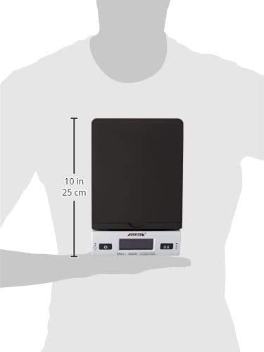 Accuteck 8250 pesando caja en mesa de empaquetado, ideal para envíos precisos