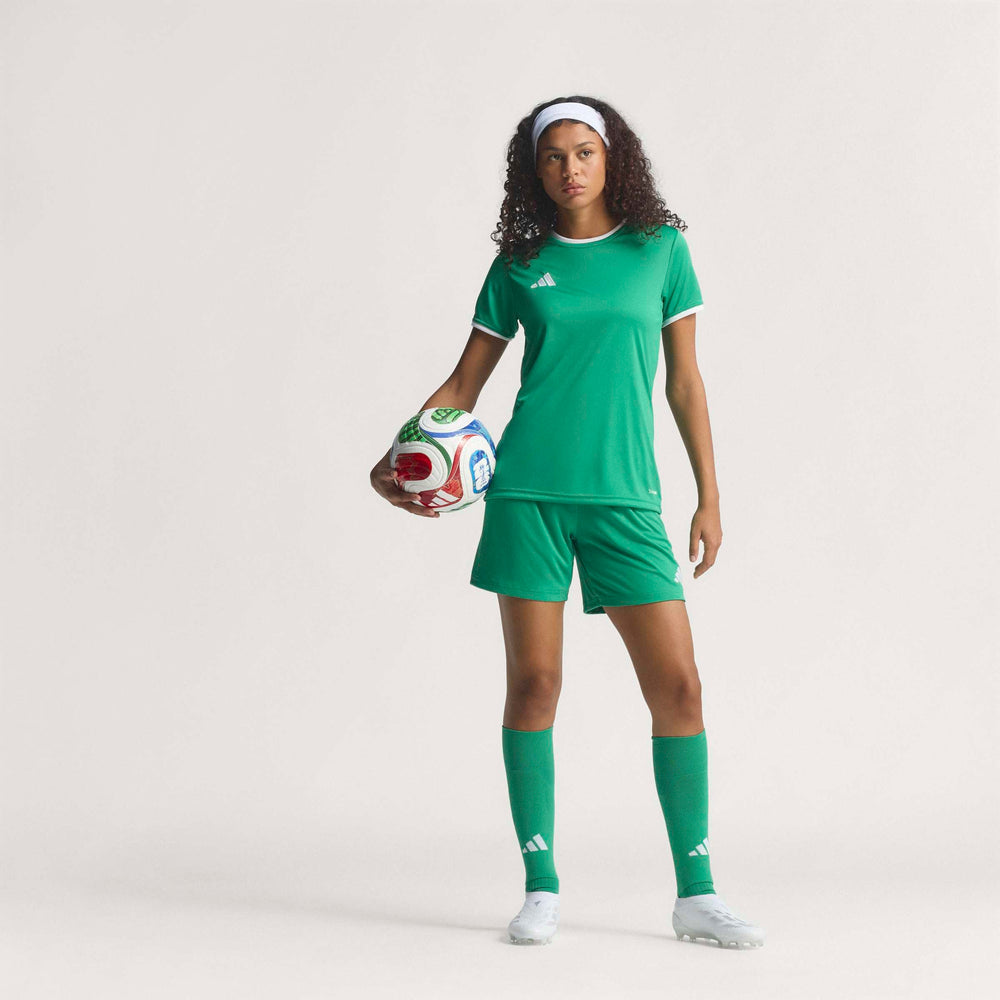 adidas Trionda Pro detalle gráfico con símbolos nacionales y alta visibilidad