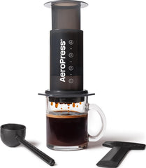 AeroPress vista frontal mostrando diseño compacto y facilidad de uso