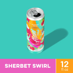 Primer plano de la textura efervescente de Alani Nu Sherbet Swirl en vaso
