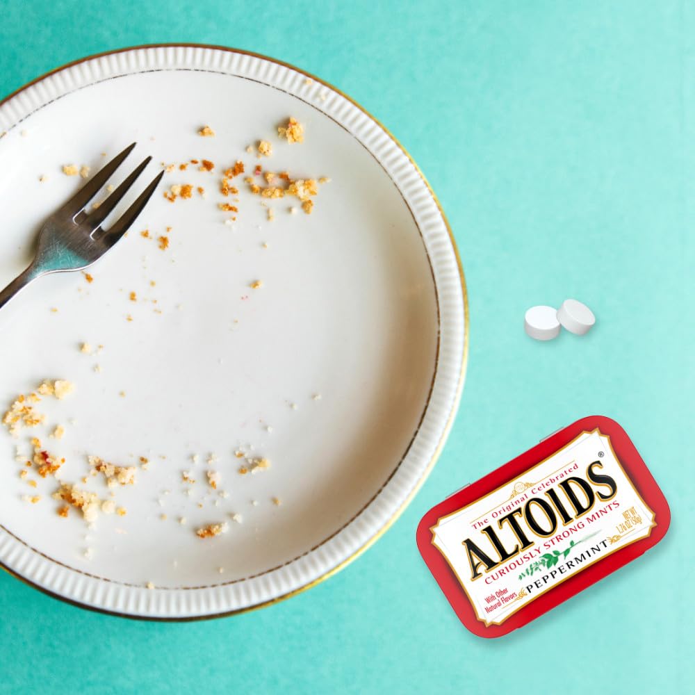 Detalle de la etiqueta Altoids evidenciando marca y fecha de lote