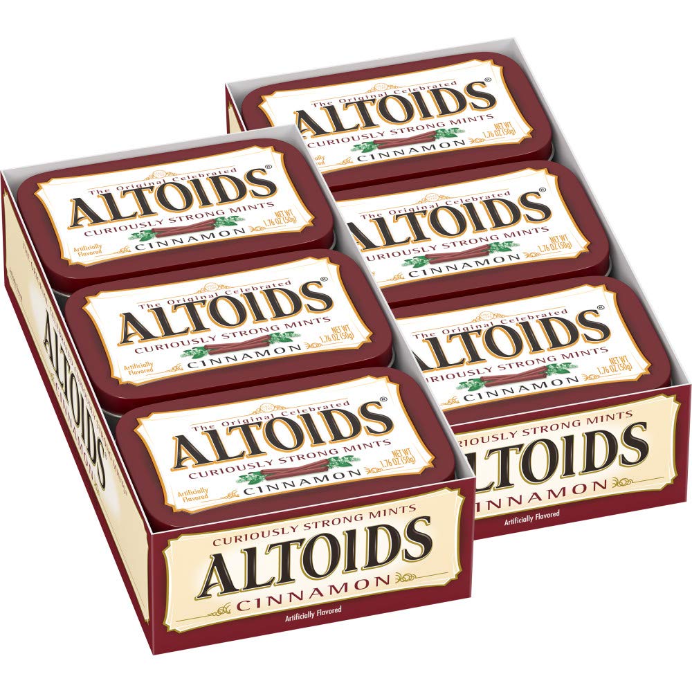 Altoids lata frontal mostrando diseño clásico y fácil transporte