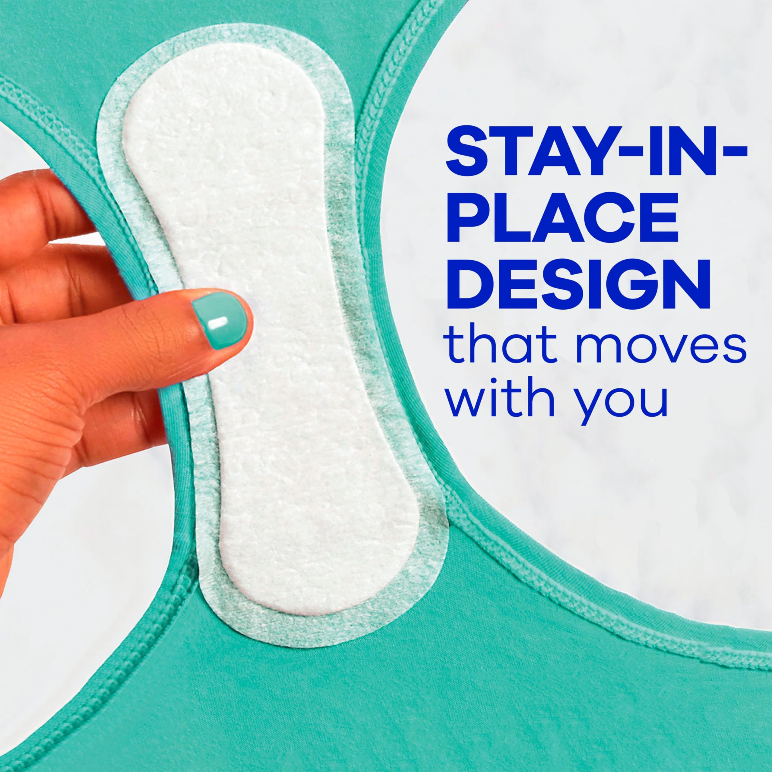 Always pantyliner colocada en ropa interior para protección discreta
