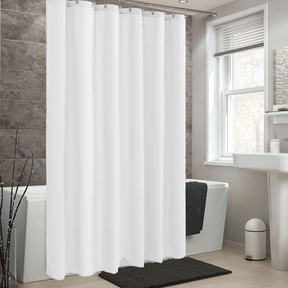 ALYVIA SPRING comparación tamaño 72x74 para ver escala en baño