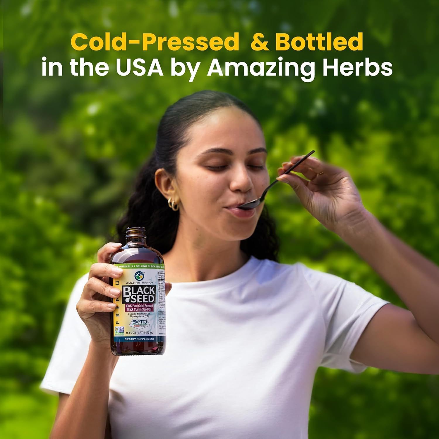 Amazing Herbs aplicación tópica en puntas de cabello demostrando nutrición y suavidad