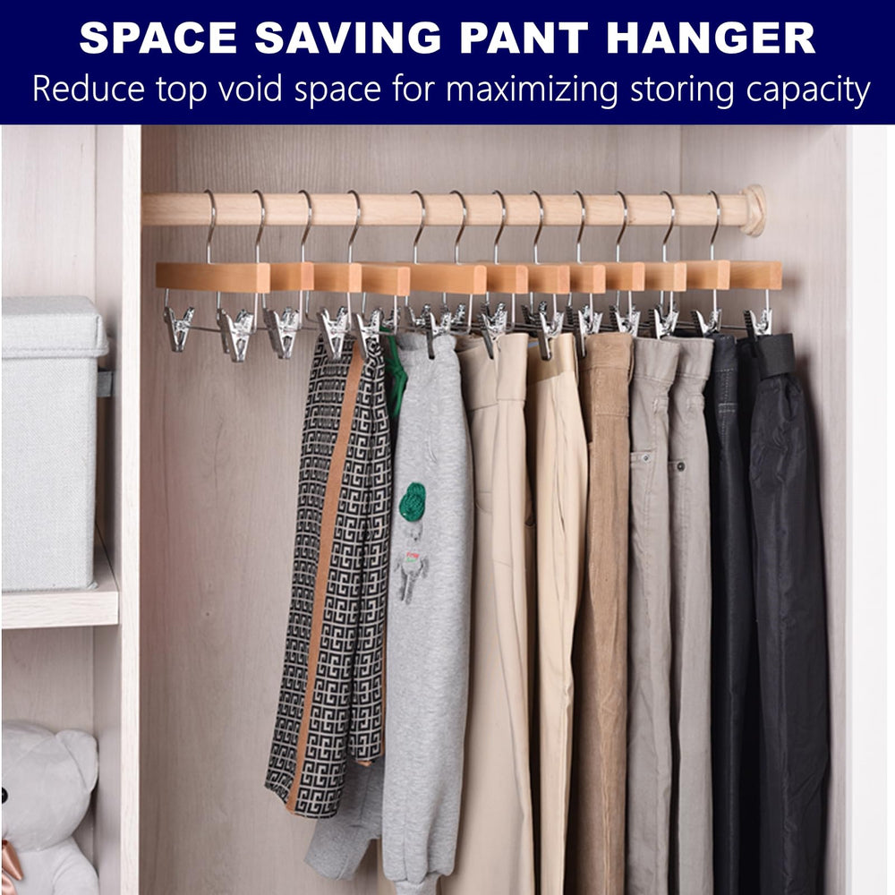 Amber Home armario organizado con perchas uniformes que optimiza espacio
