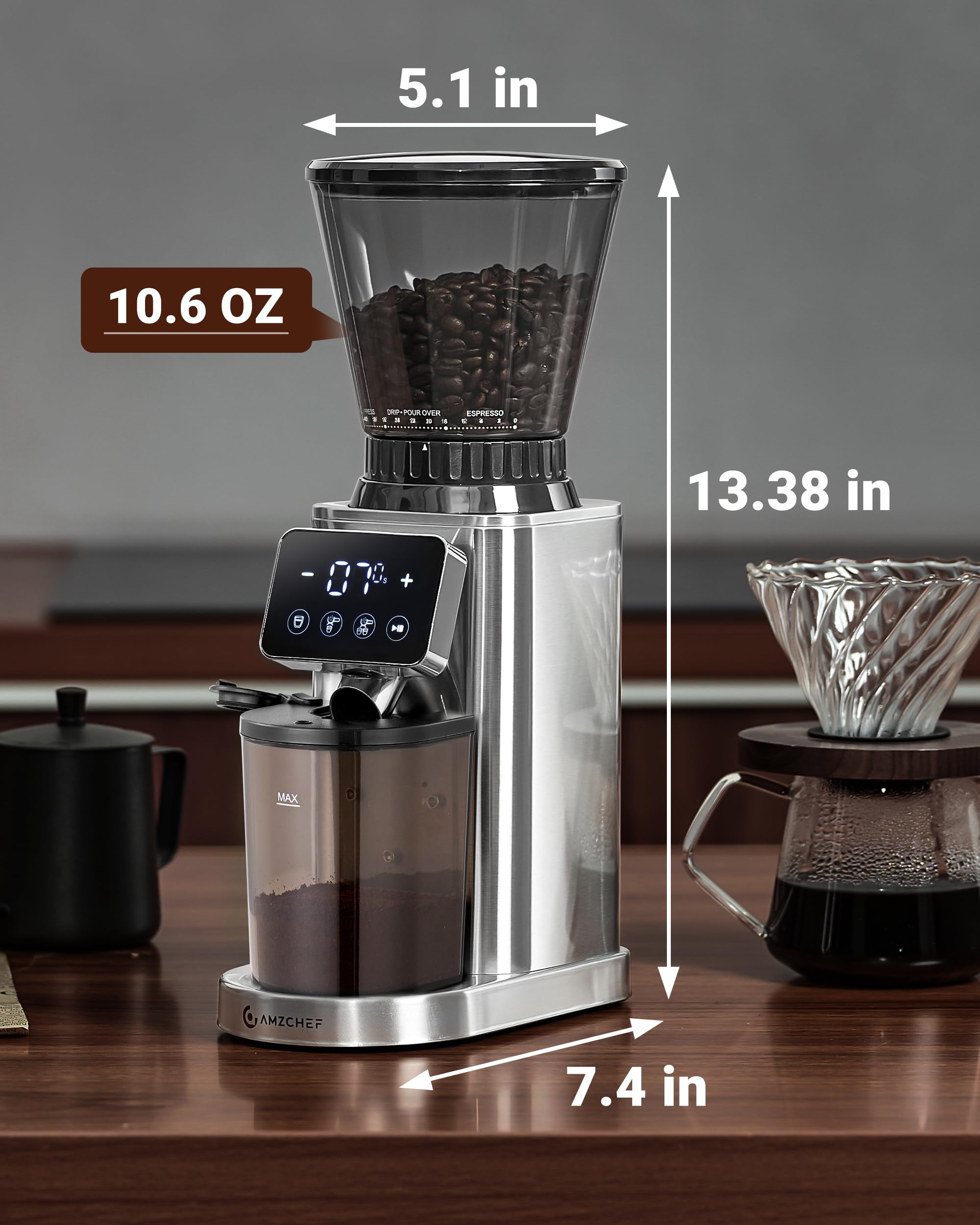 AMZCHEF comparación de tamaño del molino junto a tazas para escala visual