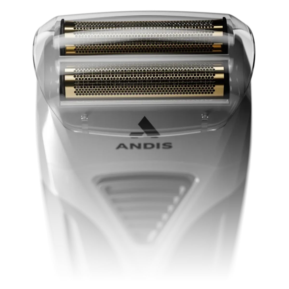 Andis TS-2 comparada con mano para mostrar tamaño compacto y portabilidad