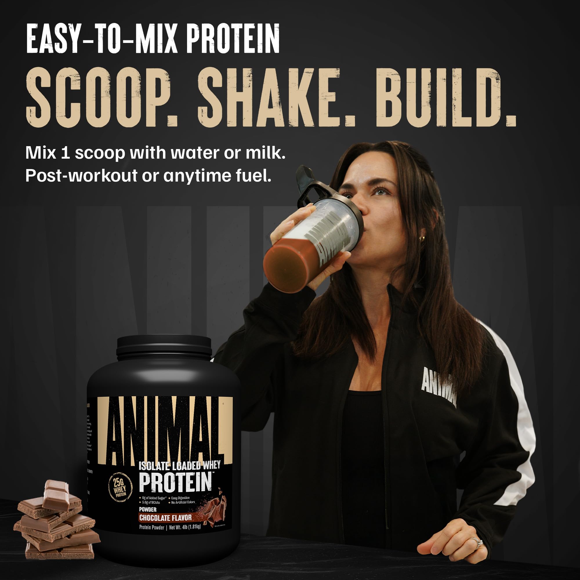 Animal scoop medidor sobre balanza indica porción de 25 g proteína