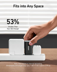 Anker 735 primeros planos de los puertos USB-C resaltando la distribución de energía