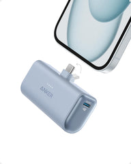 Anker vista frontal del power bank mostrando diseño compacto y portabilidad