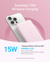Anker MagGo acoplado magnéticamente a iPhone mostrando carga segura