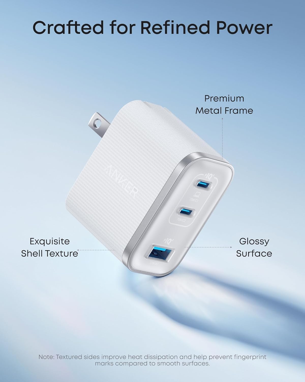Anker Nano 70W junto a otro cargador para ver tamaño, ahorro de espacio Anker