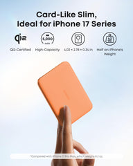 Anker Nano conectado magnéticamente a un iPhone para carga rápida