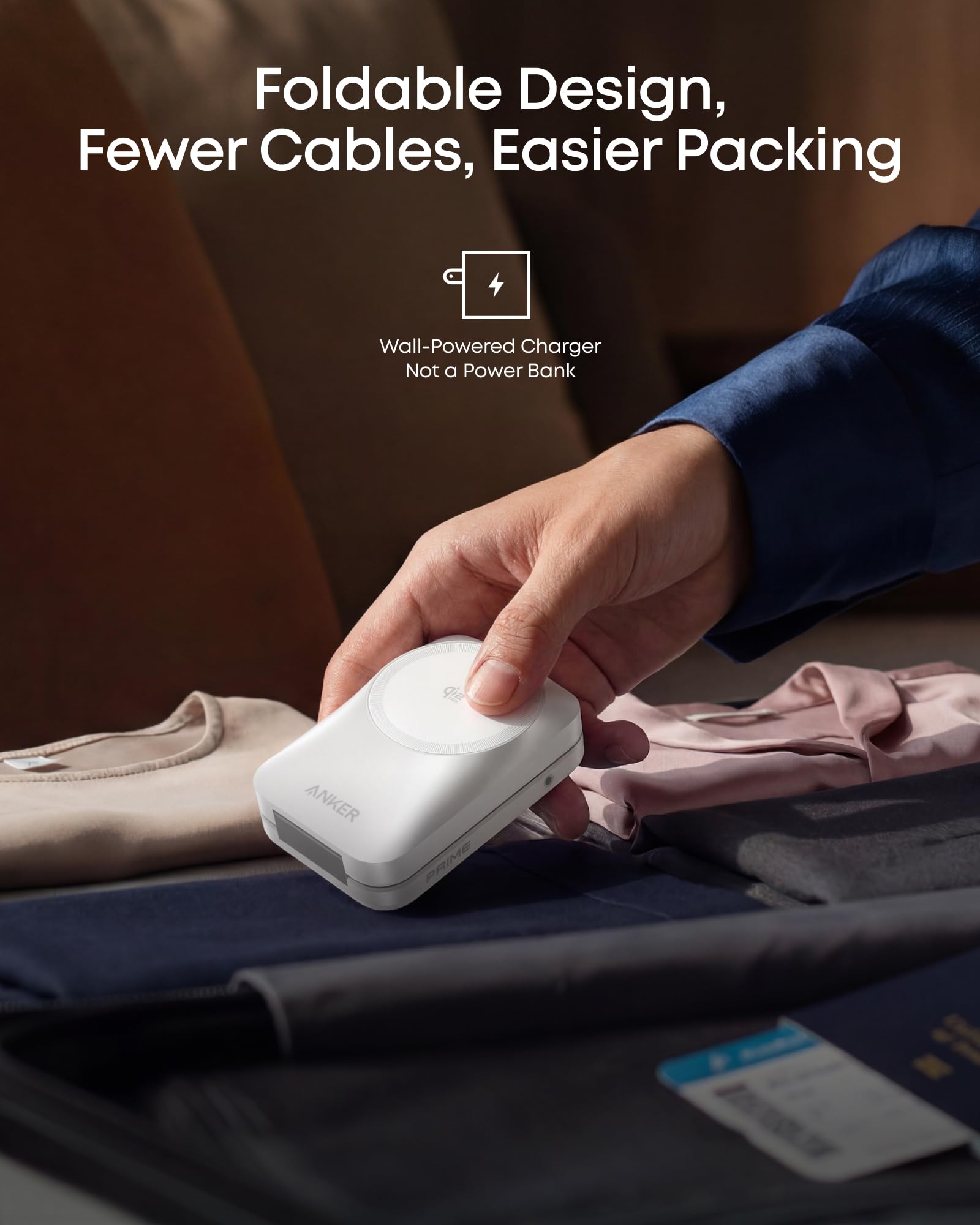 Anker Prime con iPhone acoplado magnéticamente para carga rápida y estable