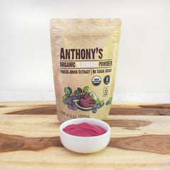 Anthony's polvo mezclado en smoothie, aporta color y sabor natural