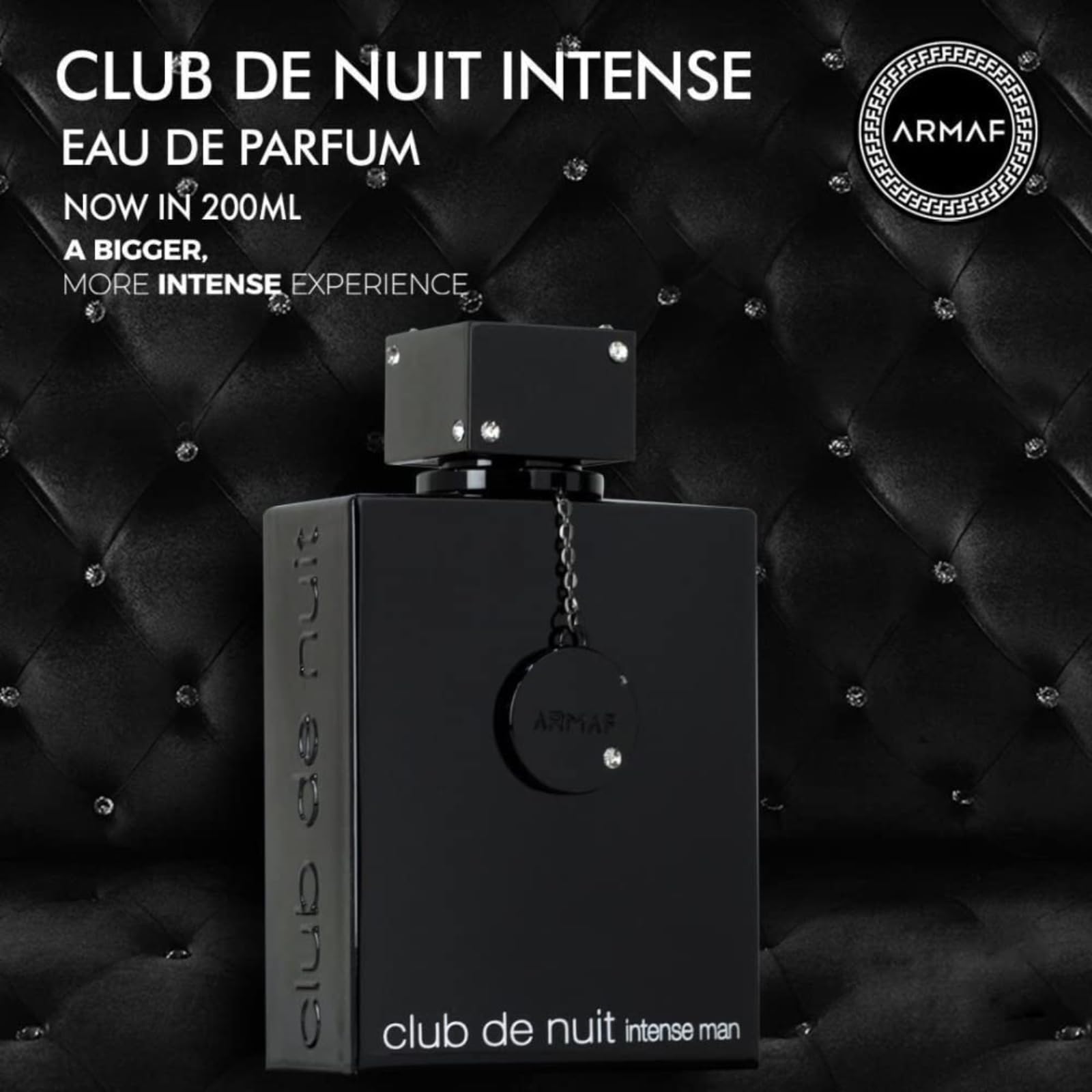 Armaf Club De Nuit Intense nebulización en piel que ilustra proyección efectiva
